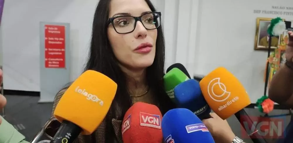  Após saída de Emanuel Pinheiro do MDB, Janaina diz que Emanuelzinho deve ficar no partido