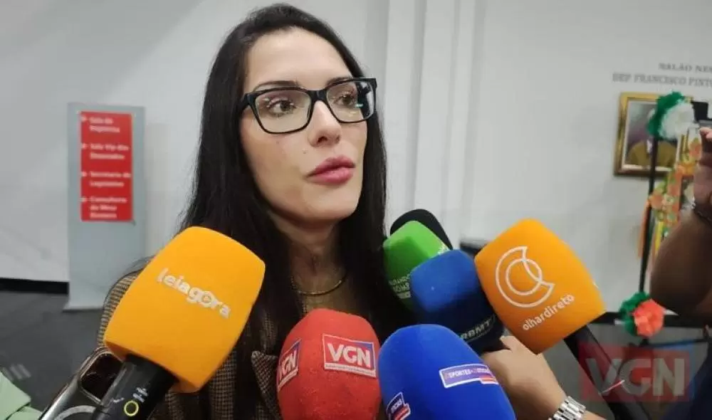  Após saída de Emanuel Pinheiro do MDB, Janaina diz que Emanuelzinho deve ficar no partido