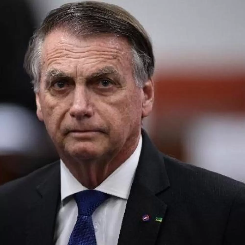  Bolsonaro presta depoimento sobre arma apreendida no DF