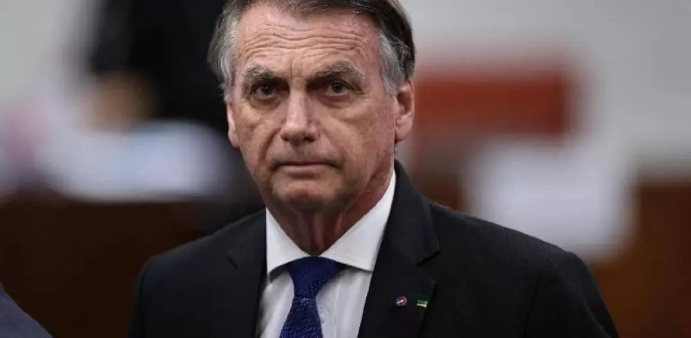  Bolsonaro presta depoimento sobre arma apreendida no DF