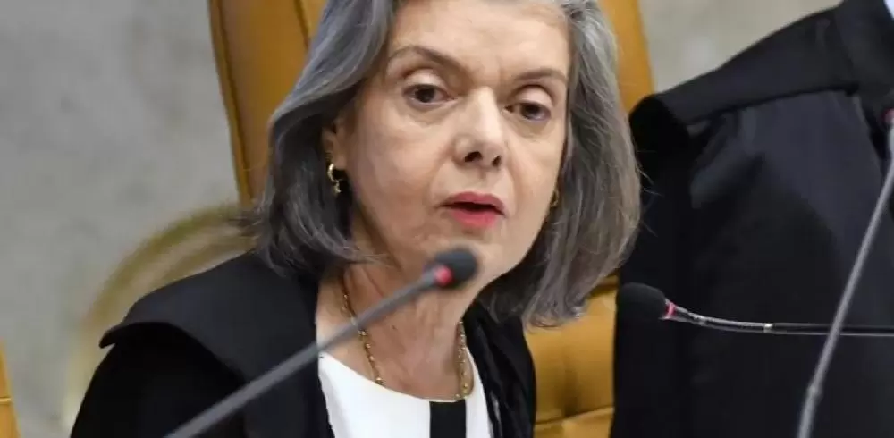  Cármen Lúcia dá último voto e STF mantém prisão de Bolsonaro por unanimidade