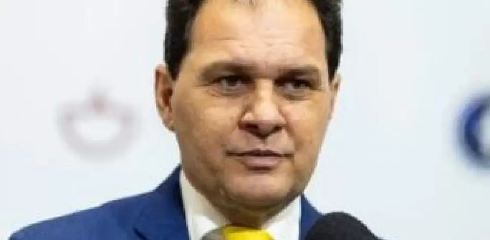  “Deputado Tiririca” trava votação e atrasa aumento do TJ: servidores ficam na bronca!