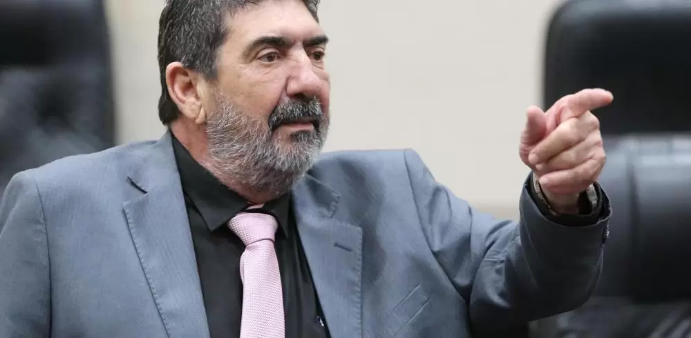 Dr. João defende servidores do Samu e critica pedido de vista em projeto que veta militarização Dr. João defende servidores do Samu e critica pedido de vista em projeto que veta militarização