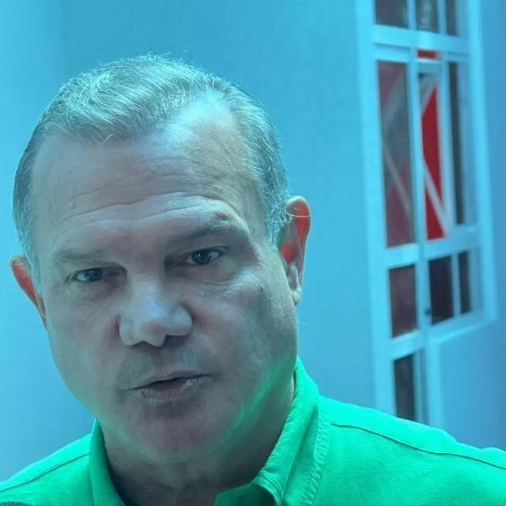  Fagundes se lança como "candidato genuíno" de direita ao governo e associa Pivetta à esquerda
