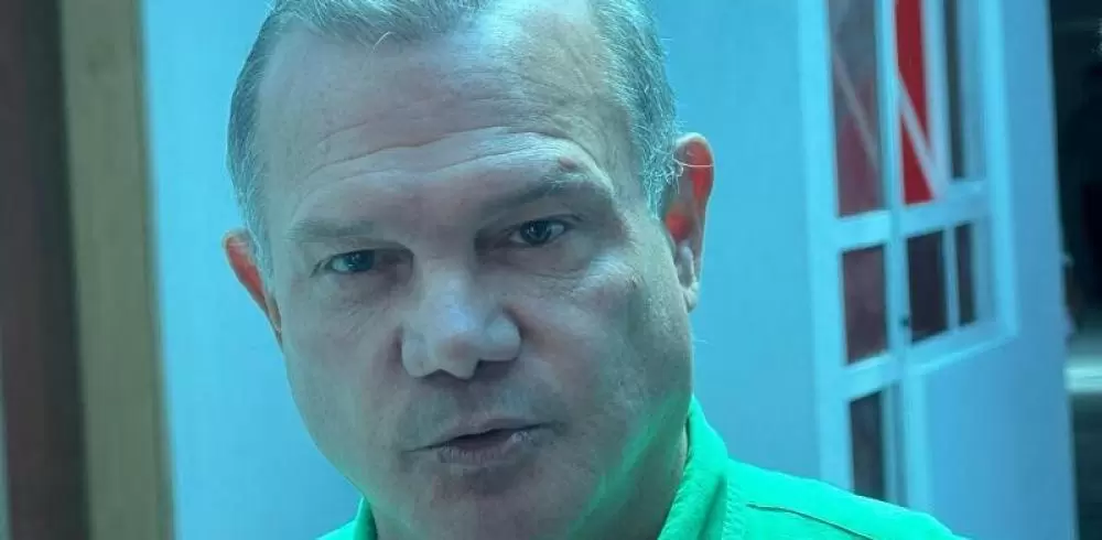 Fagundes se lança como "candidato genuíno" de direita ao governo e associa Pivetta à esquerda