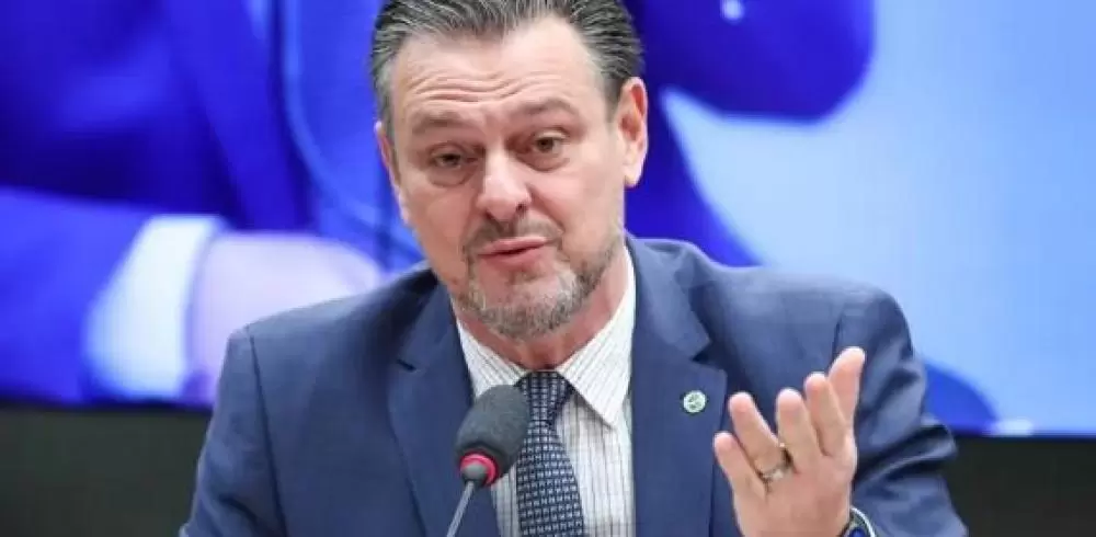  Fávaro diz que Abilio não aderiu a programa e Cuiabá ficou sem veículos da Saúde