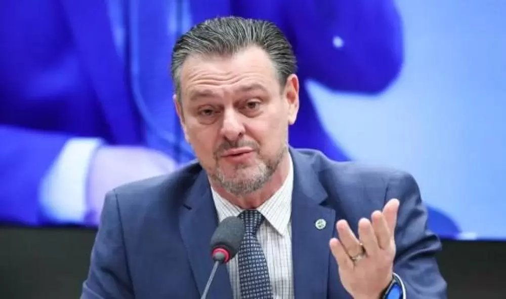  Fávaro diz que Abilio não aderiu a programa e Cuiabá ficou sem veículos da Saúde
