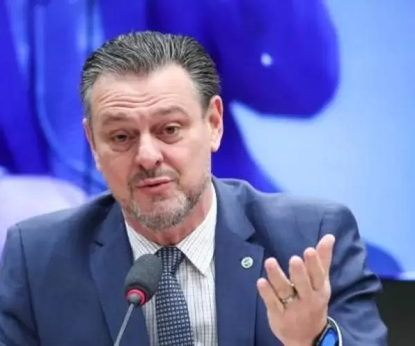  Fávaro diz que Abilio não aderiu a programa e Cuiabá ficou sem veículos da Saúde