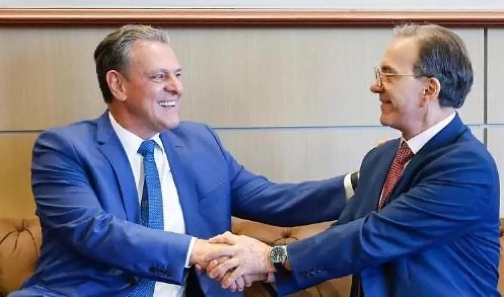  Fávaro e Décio Lima lançam programa Acredita Sebrae em Cuiabá