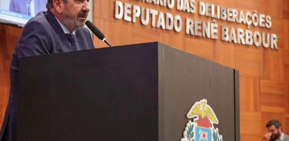 Focado em inclusão nas escolas, Dr. João apresenta projeto para valorizar assistentes de educação especial Focado em inclusão nas escolas, Dr. João apresenta projeto para valorizar assistentes de educação especial
