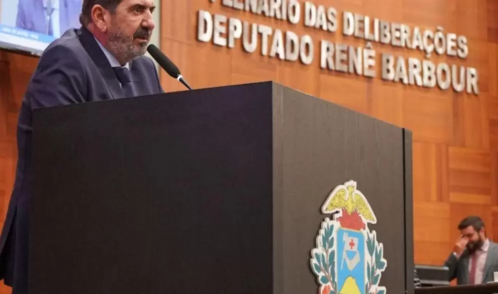  Focado em inclusão nas escolas, Dr. João apresenta projeto para valorizar assistentes de educação especial