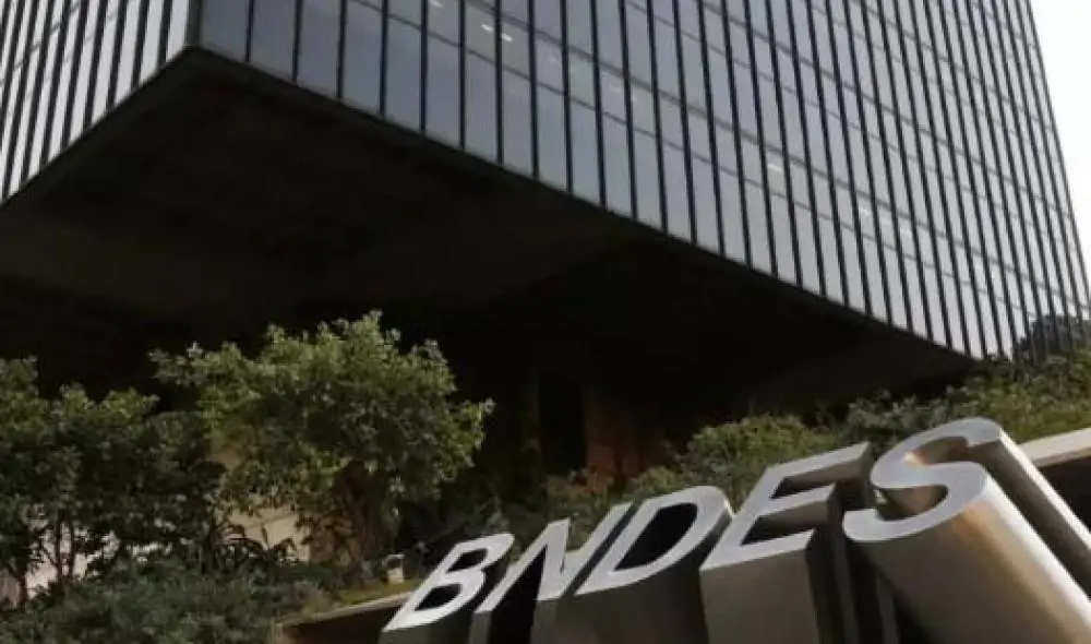  Governo libera R$ 13,5 bilhões para empresas afetadas por tarifas dos EUA