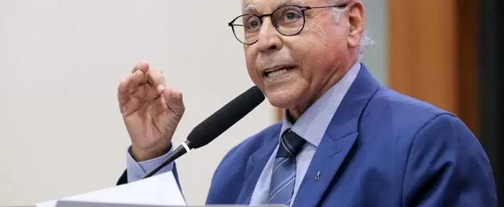  Júlio detona governo: “Chega de palhaçada”