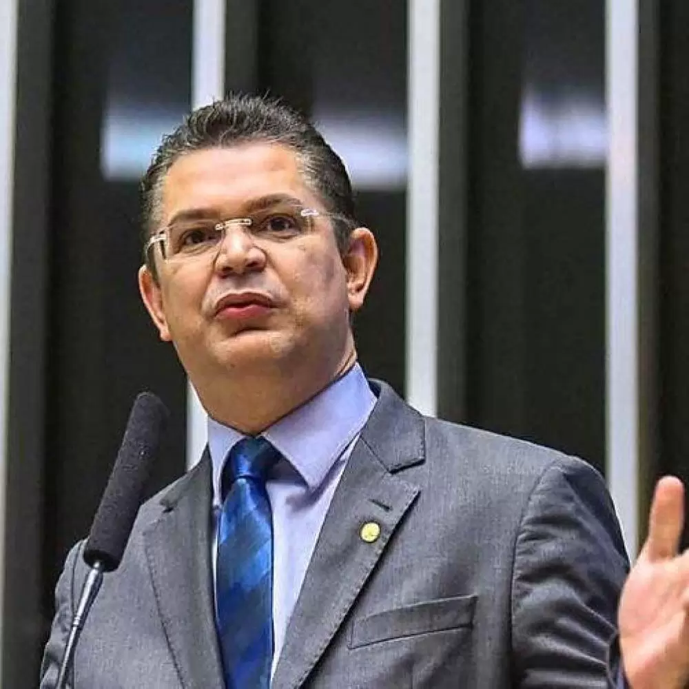  Líder do PL na Câmara diz que Wellington não recua e afirma desconhecer Pivetta