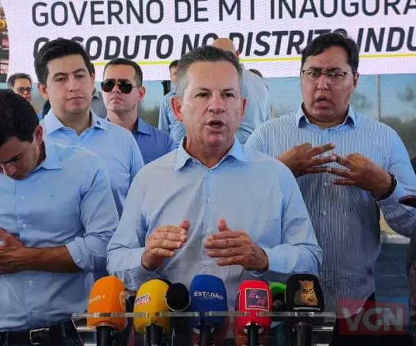  Mauro Mendes cai de quatro metros em obra e é internado na UTI
