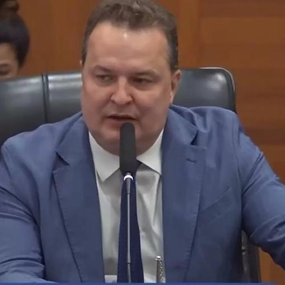  Max critica “jabutis” em projetos do Governo e cobra respeito à Assembleia