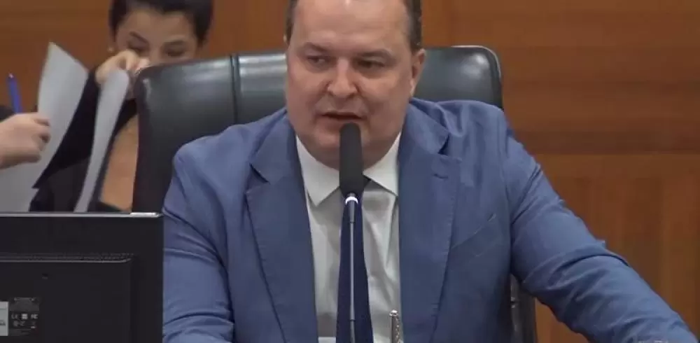  Max critica “jabutis” em projetos do Governo e cobra respeito à Assembleia