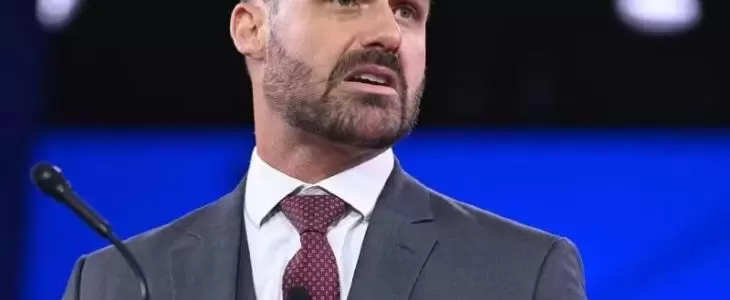  Nos EUA, Eduardo Bolsonaro diz ser perseguido e pede para exercer mandato de forma remota