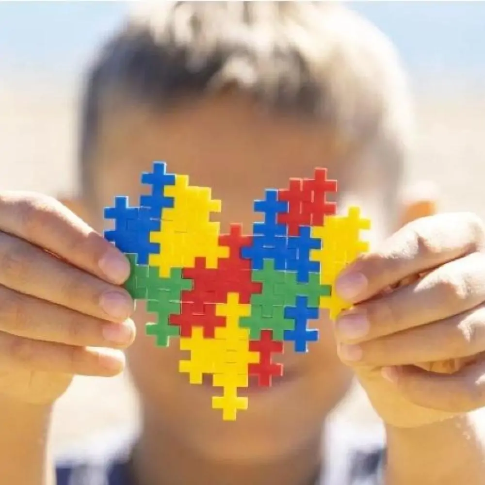 Projeto proíbe compra e venda de carteira de identificação de autistas Projeto proíbe compra e venda de carteira de identificação de autistas