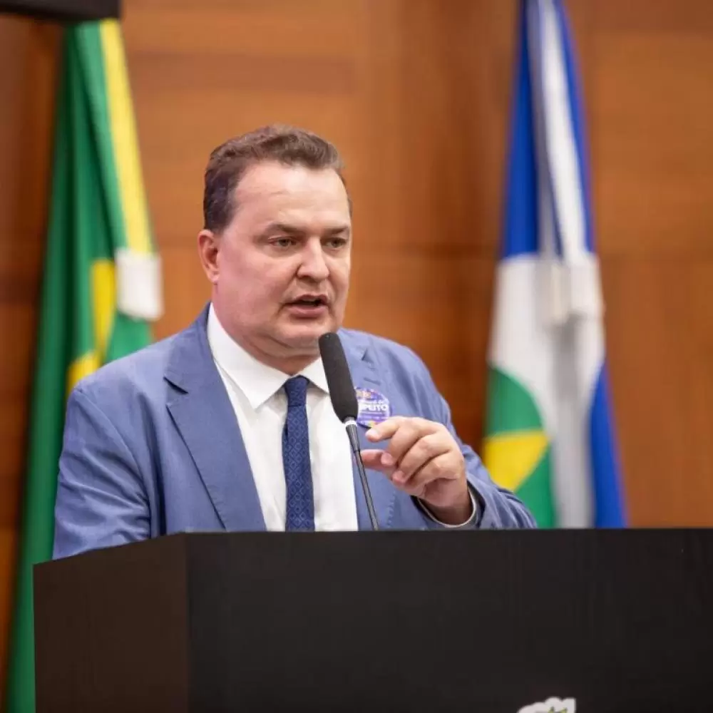  Russi aponta suspeita em contrato da saúde e pede investigação sobre ex-servidor