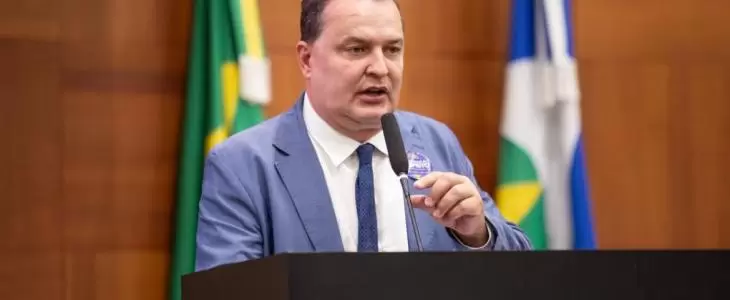 Russi aponta suspeita em contrato da saúde e pede investigação sobre ex-servidor Russi aponta suspeita em contrato da saúde e pede investigação sobre ex-servidor