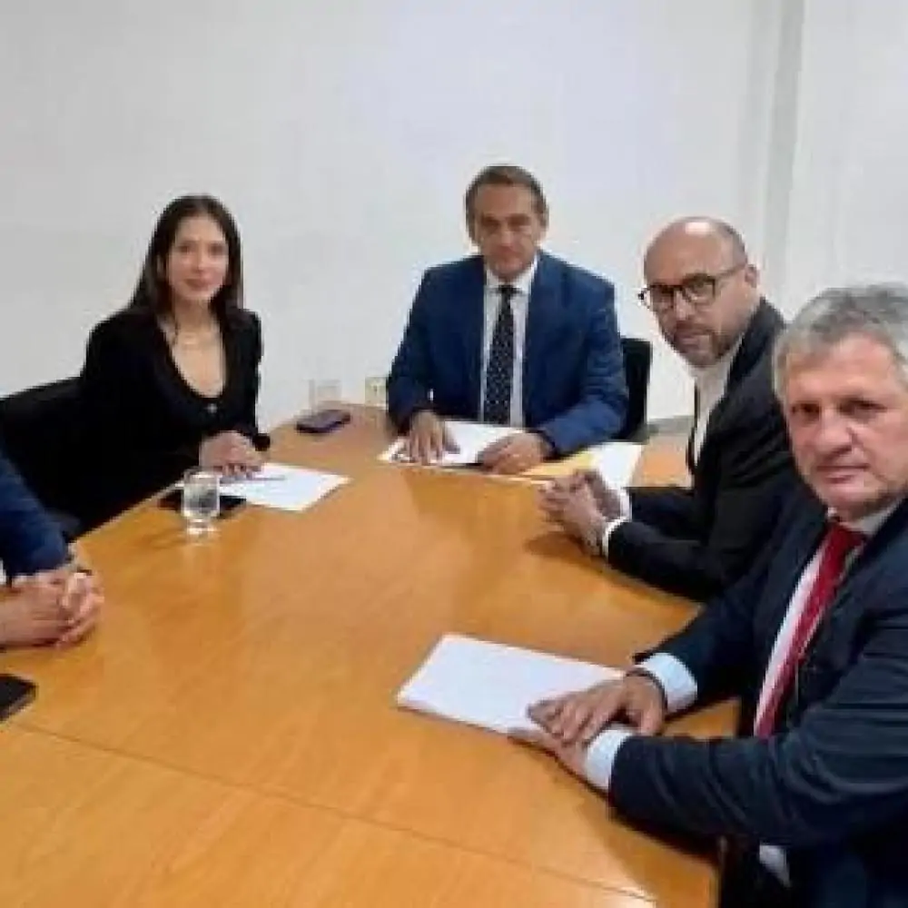 Sigilos de empresários podem ser quebrados por rombo de R$ 35 milhões na Saúde Sigilos de empresários podem ser quebrados por rombo de R$ 35 milhões na Saúde