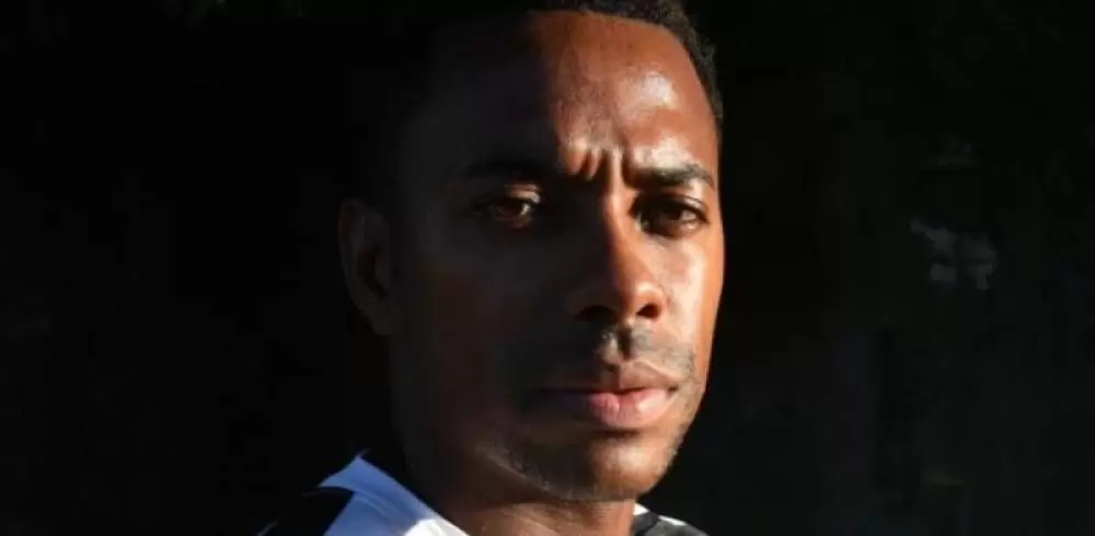  STF forma maioria para manter Robinho preso no Brasil