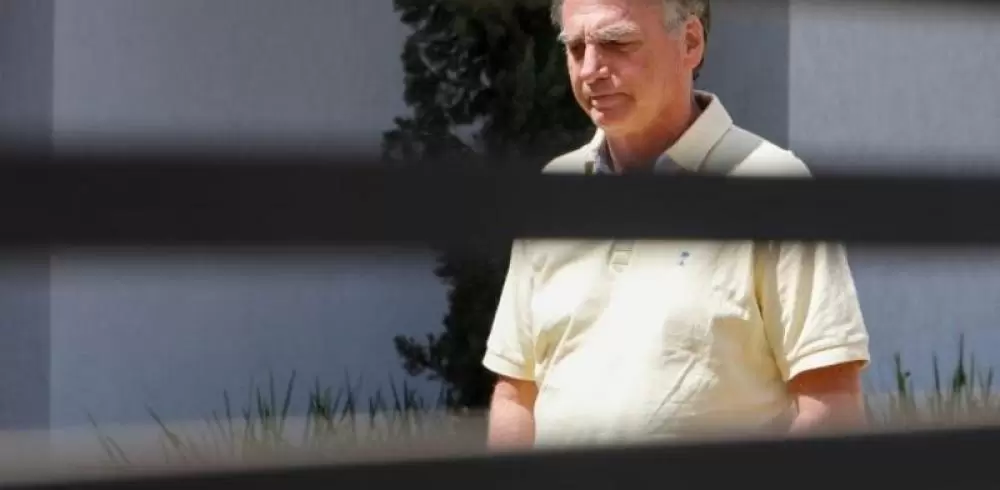  Tornozeleira de Bolsonaro apresentou falhas pouco antes do jogo do Brasil