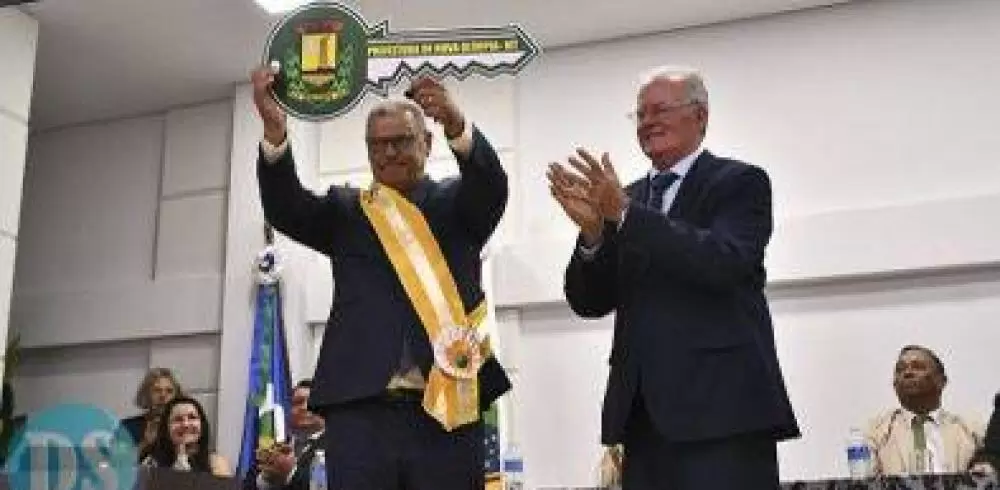 TRE-MT MANTÉM AÇÃO QUE PODE CASSAR PREFEITO DE NOVA OLÍMPIA POR COMPRA DE VOTOS COM CIMENTO TRE-MT MANTÉM AÇÃO QUE PODE CASSAR PREFEITO DE NOVA OLÍMPIA POR COMPRA DE VOTOS COM CIMENTO