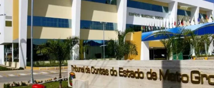  Tribunal de Contas do Estado (TCE) determina a suspensão de concurso público que oferecia vagas em 11 municípios de Mato Grosso, devido à ausência de estudo orçamentário que comprovasse a viabilidade financeira das contratações.